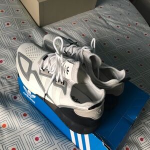 adidas Men’s White and Gray Retro-Style Lace-Up Sneakers